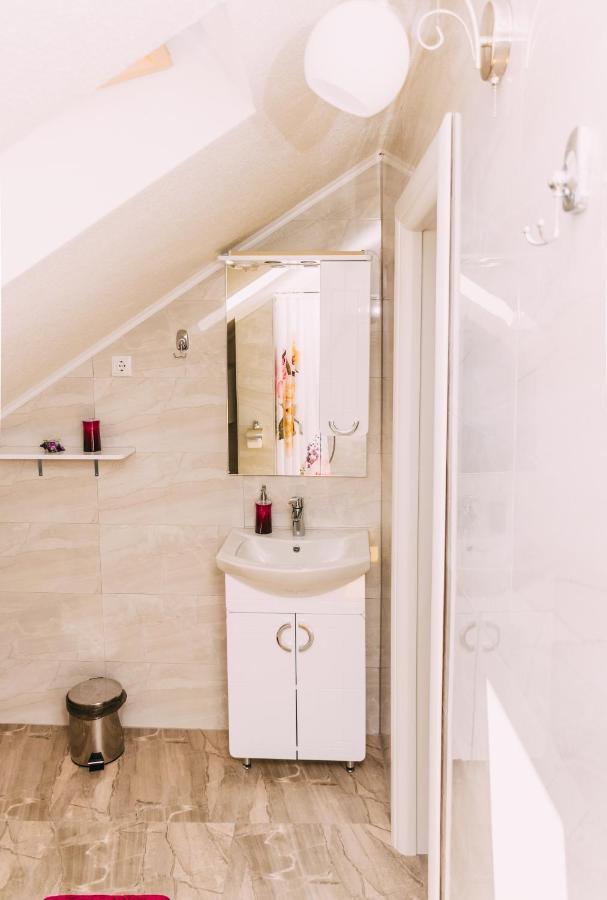 Apartmani Markesic Ramsko Jezero Prozor Bagian luar foto