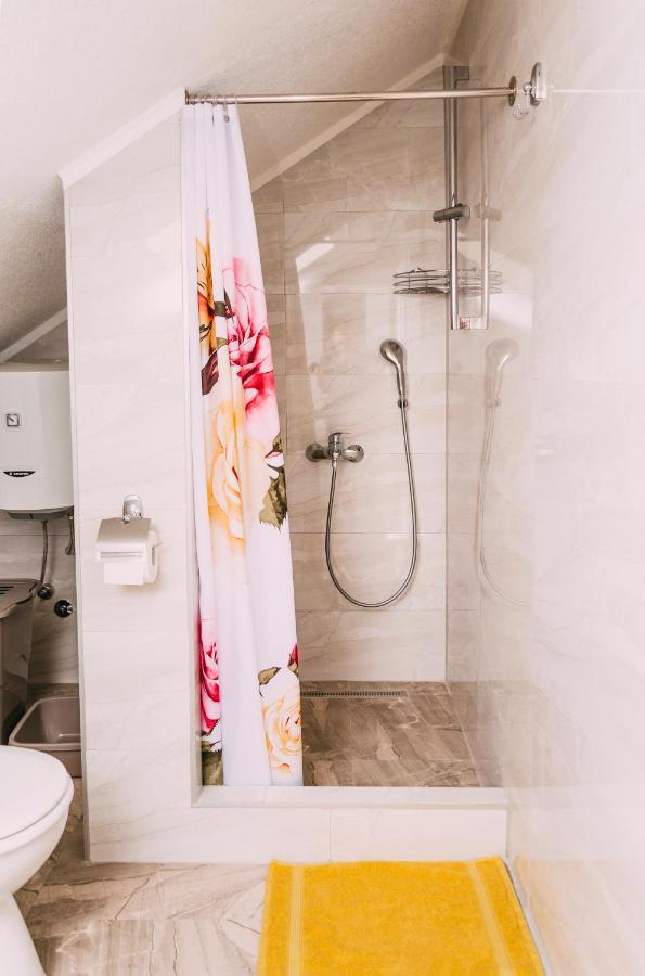 Apartmani Markesic Ramsko Jezero Prozor Bagian luar foto